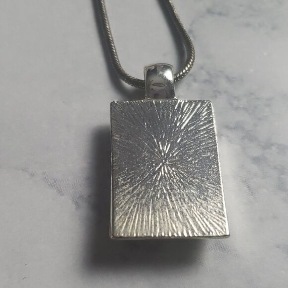 Green Necklace - Picture 5 of 5